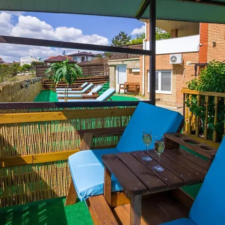 Sea View Apartment *